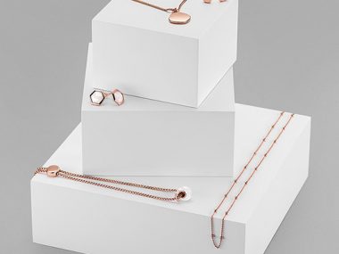 Jewellery photography of a white box with necklace